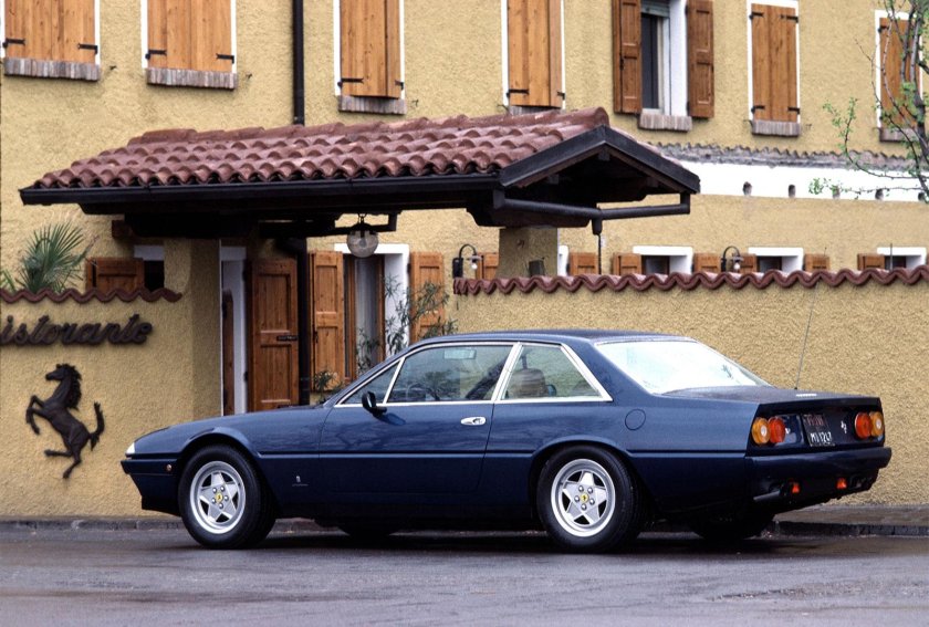 Ferrari 412