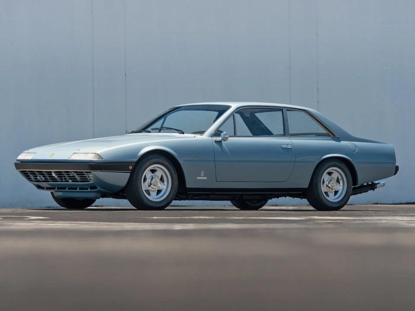 Ferrari 365 gt4 2+2
