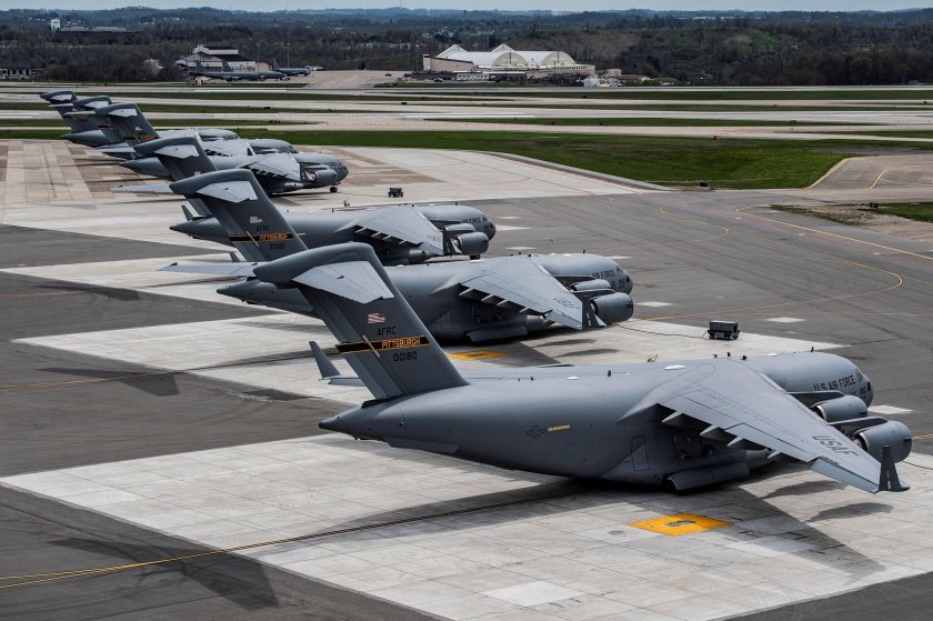 Самолет c-17 Globemaster III