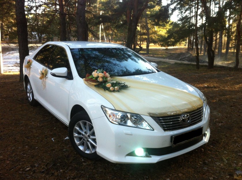 Камри 50 белая