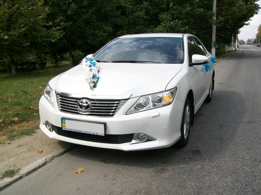 Камри 50 белая