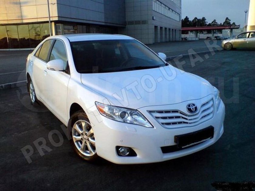 Камри 40 2.4 белый