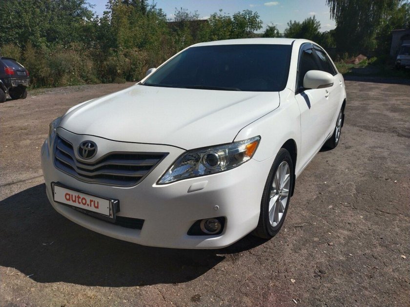 Камри 40 2.4 белый