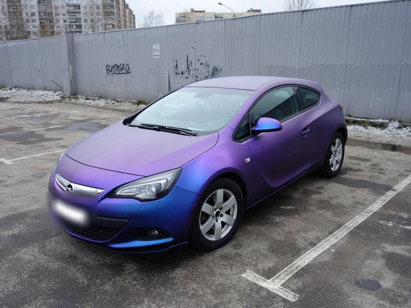 Opel Astra j GTC фиолетовая