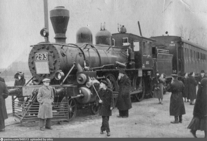 Паровоз 293 на Финляндском вокзале
