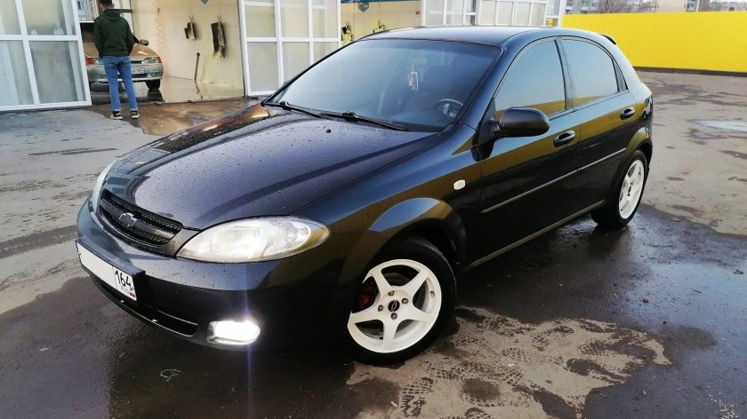 Шевроле Лачетти хэтчбек тонированная в круг