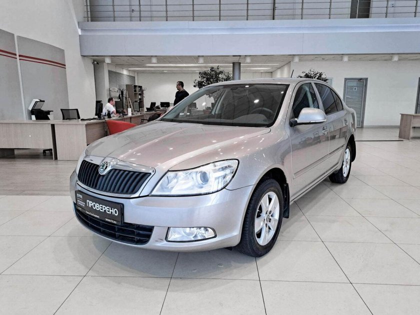 Шкода октавия 2014 серебристый
