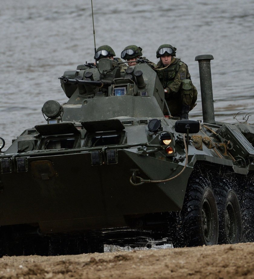 БТР 82 А морской пехоты