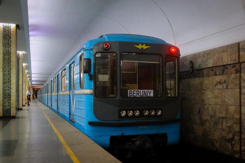 Ташкентский метрополитен 81-718