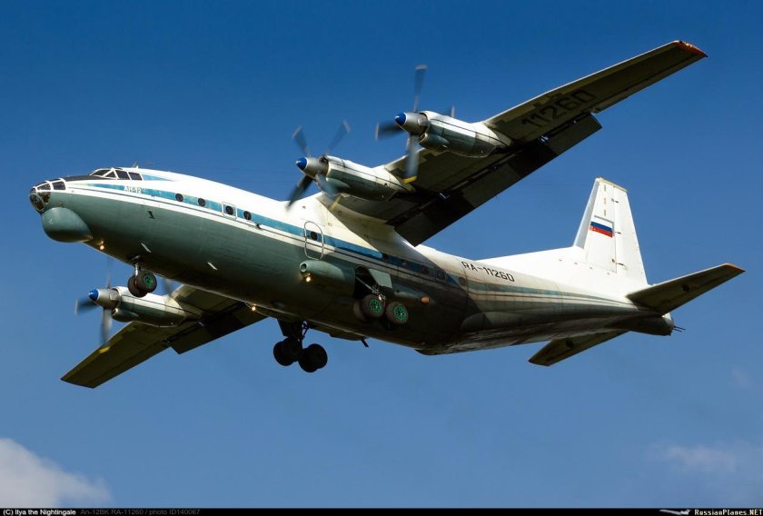 Ан12 самолет