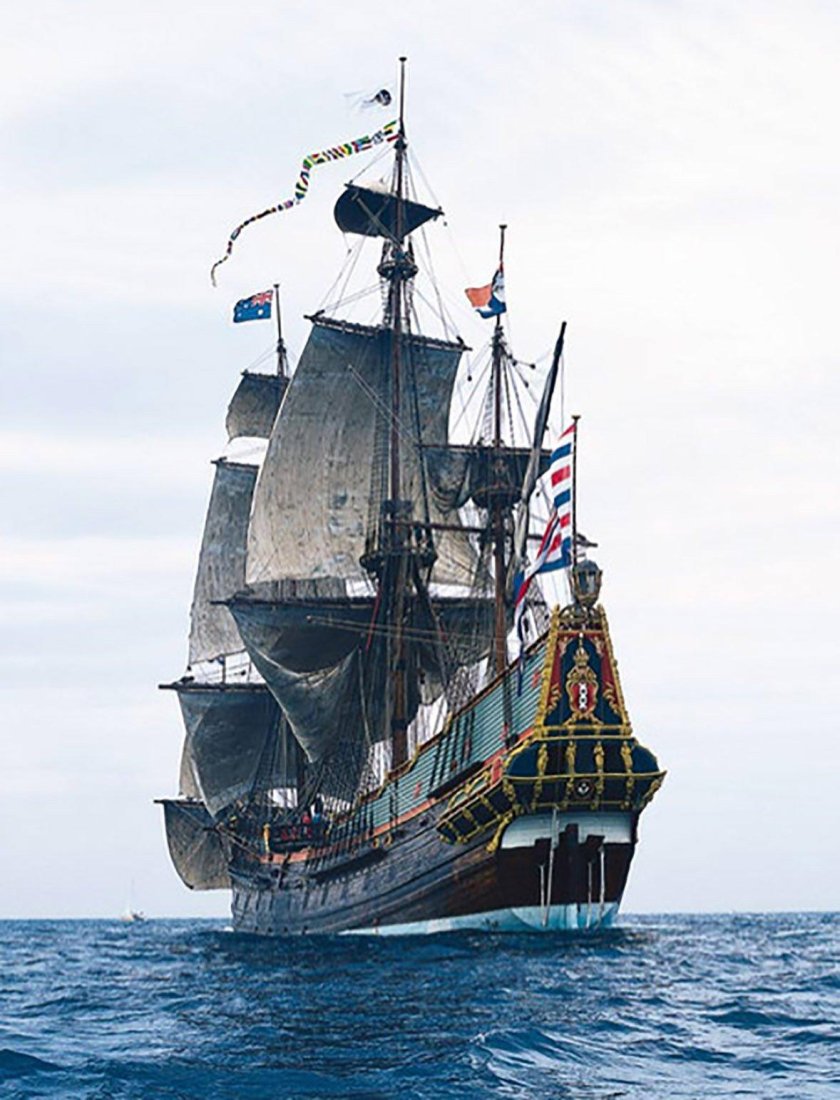 Корабль галеон батавия