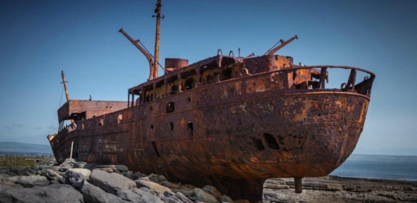 Заброшенный корабль Адриан Эванс