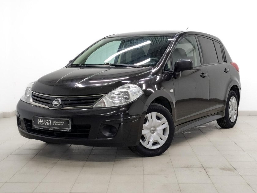 Ниссан тиида 2012