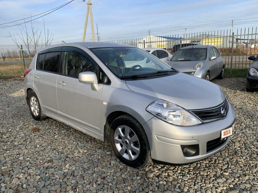 Nissan Tiida 2007