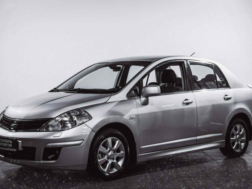 Nissan Tiida 2011