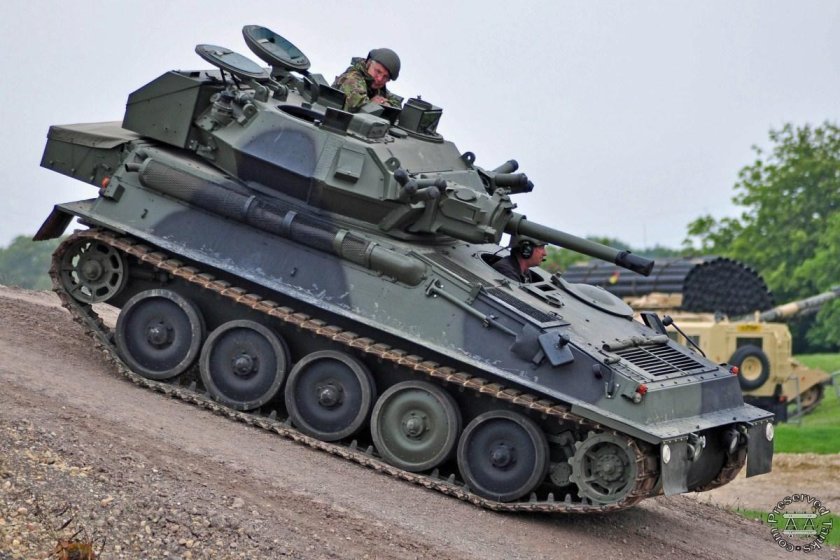 Танк fv101 Scorpion