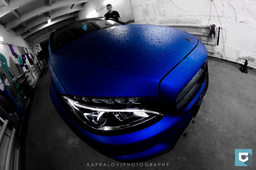 Темно синий матовый Мерседес