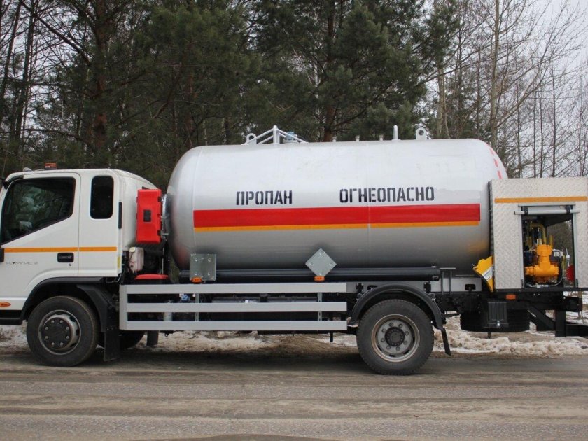 Исузу газовоз