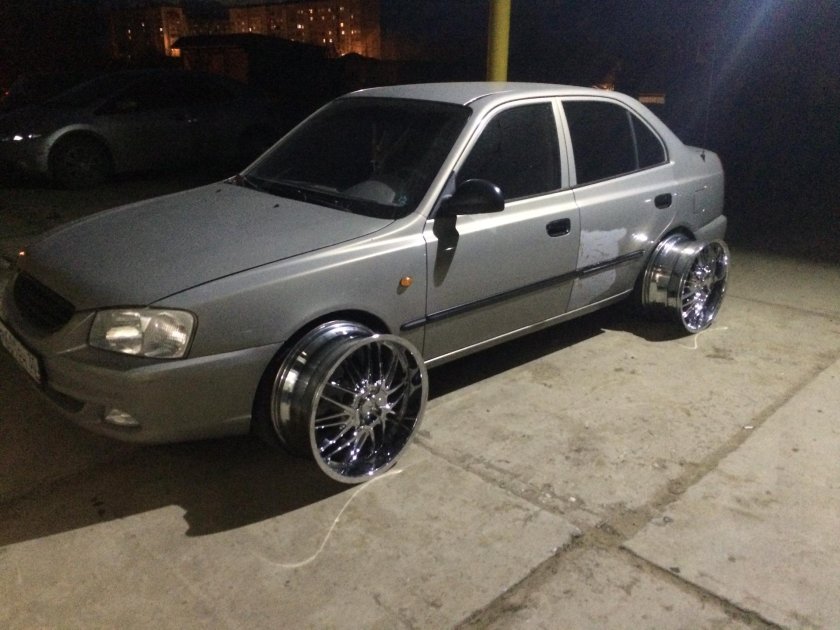 Hyundai Accent диски r16