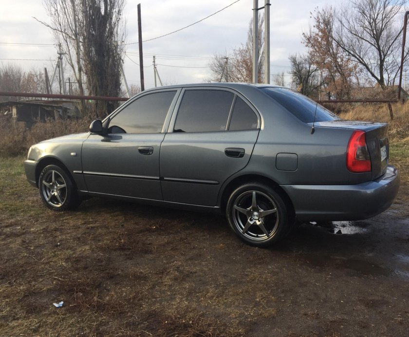 Hyundai Accent r15