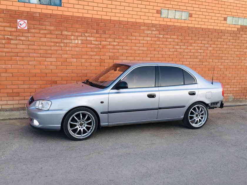 Hyundai Accent r17