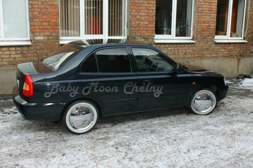 Хендай акцент на штампах r15