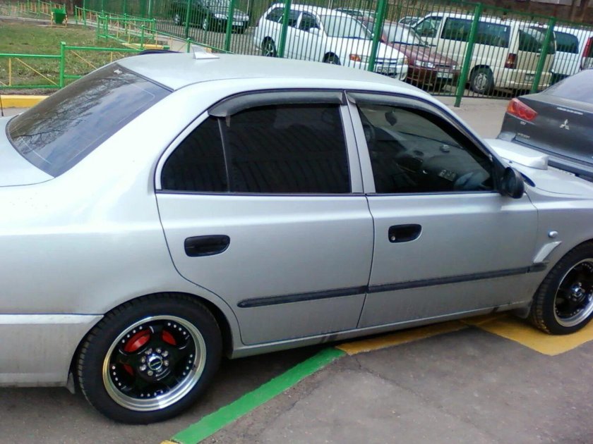Hyundai Accent 2 диски