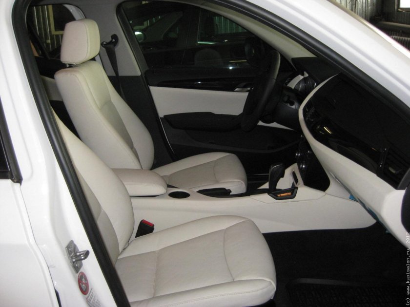 BMW x1 белый салон