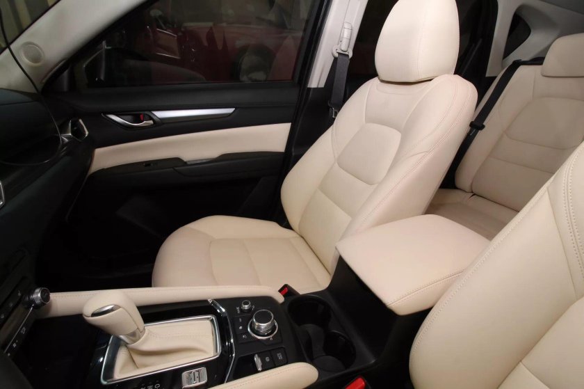 Mazda CX 5 белый салон