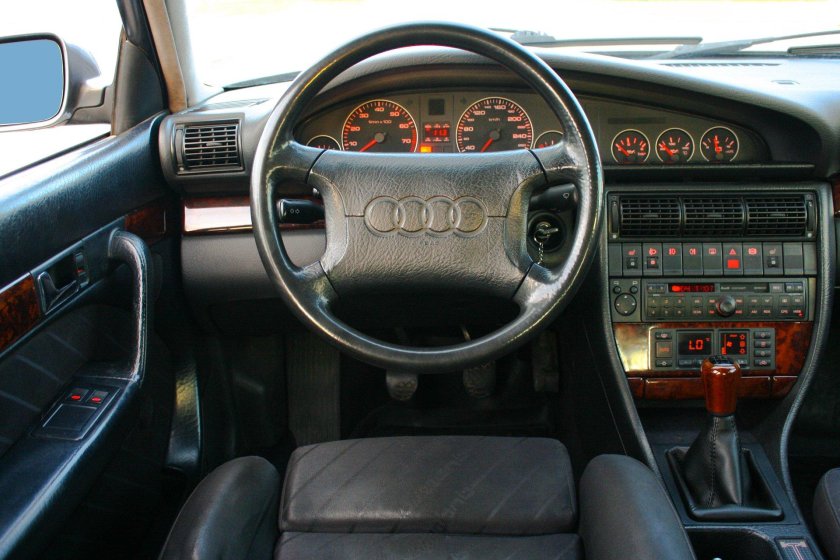 Ауди 100 кватро салон