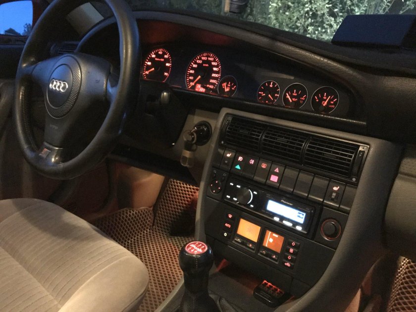 Ауди 100 s4 салон