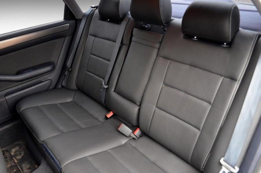 Чехлы на Ауди а6 с4 седан