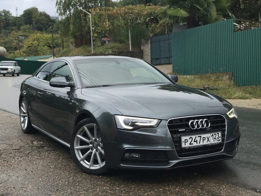 Ауди а5 серая