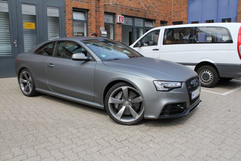 Ауди а5 серая матовая