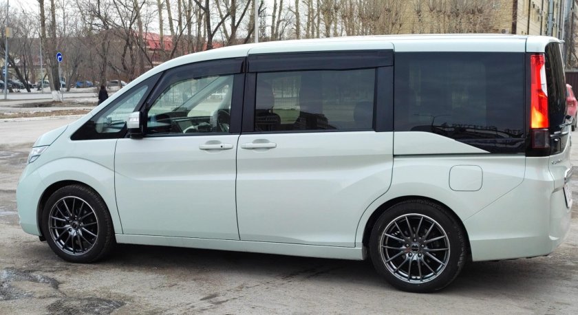 Хонда степвагон 2017