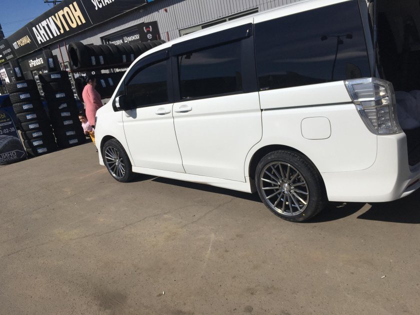 Honda stepwgn диски r17