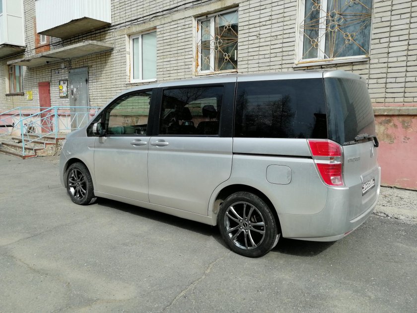 Stepwgn на 18 дисках