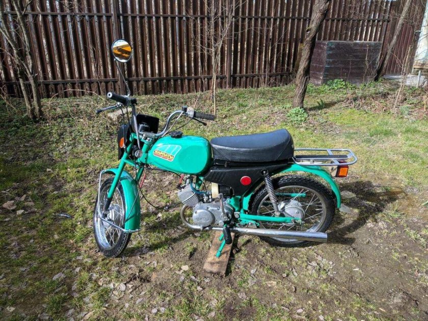 Мопед Карпаты зеленый