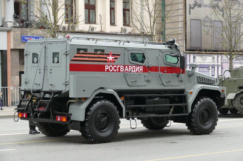 Броневик КАМАЗ-43501 патруль