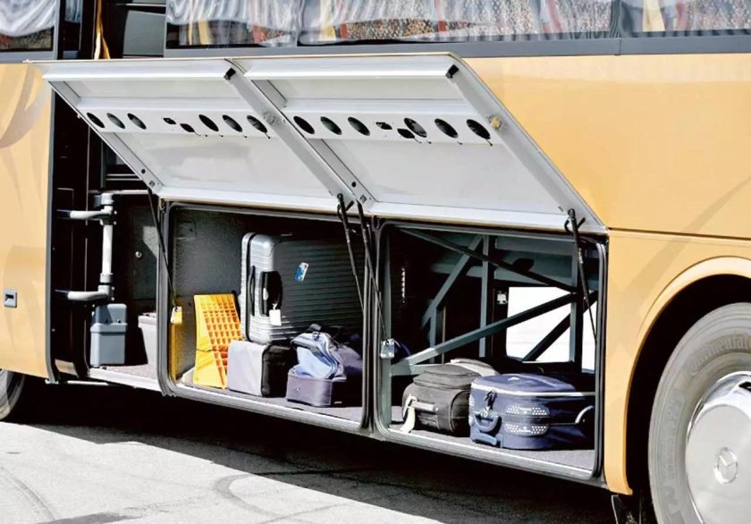 Автобус Неоплан багажное отделение