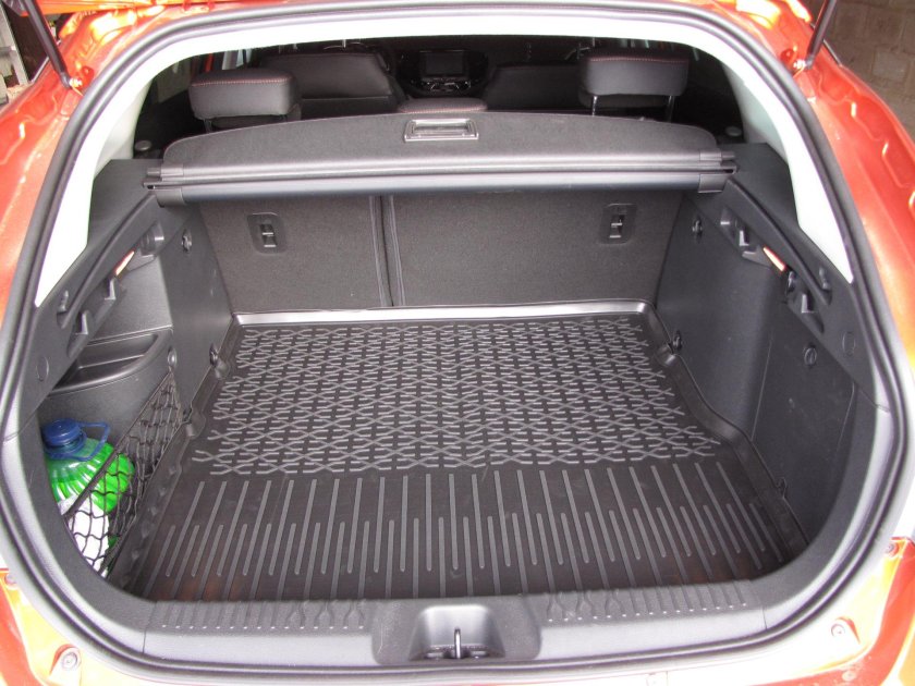 ЛАДАТВЕСТА крос пагажник