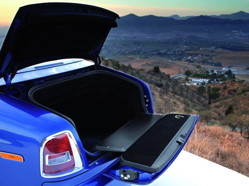 Роллс Ройс багажник