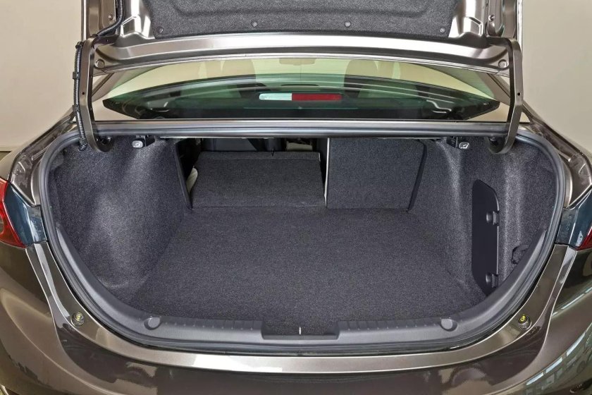 Багажник Мазда 3 седан