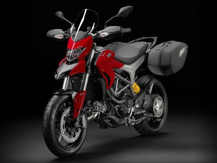 Ducati Hyperstrada 821