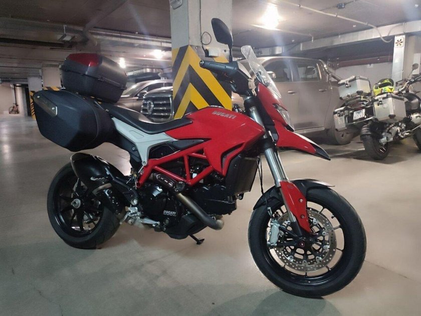Ducati hyperstrada 821