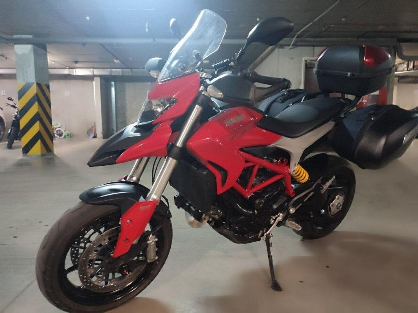 Ducati hyperstrada 939