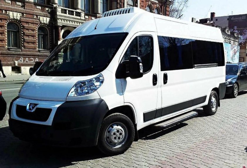 Микроавтобус Пежо боксер пассажирский