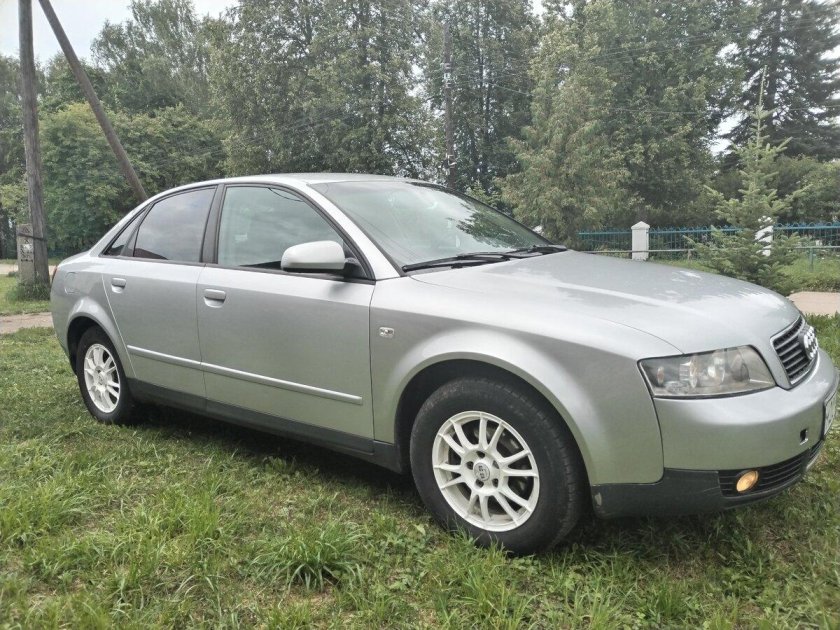 Ауди а4 2003