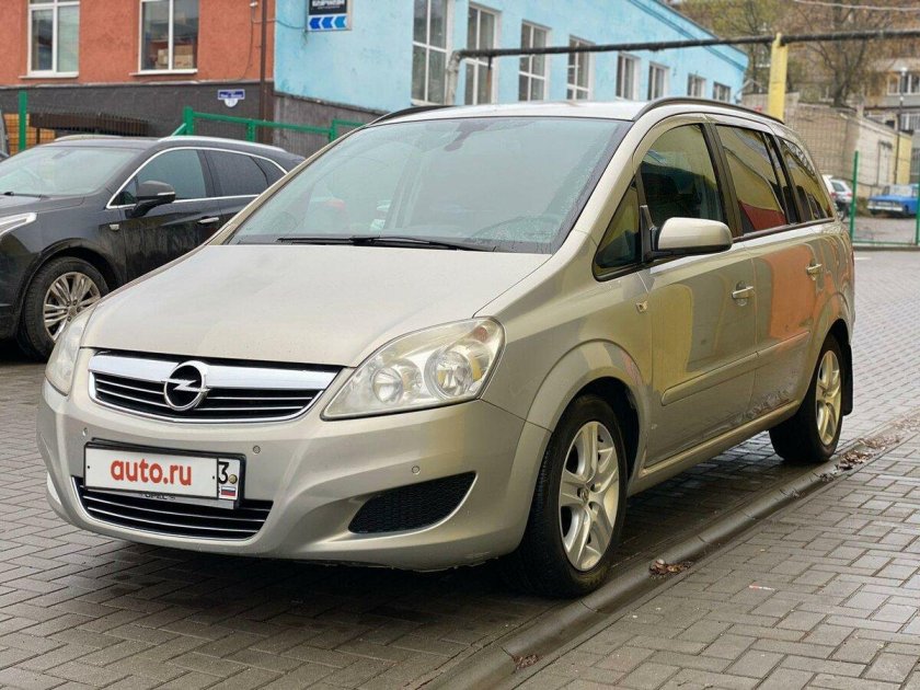 Opel Zafira b Рестайлинг
