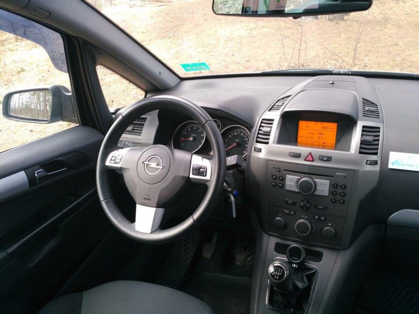 Опель Зафира 2008 салон